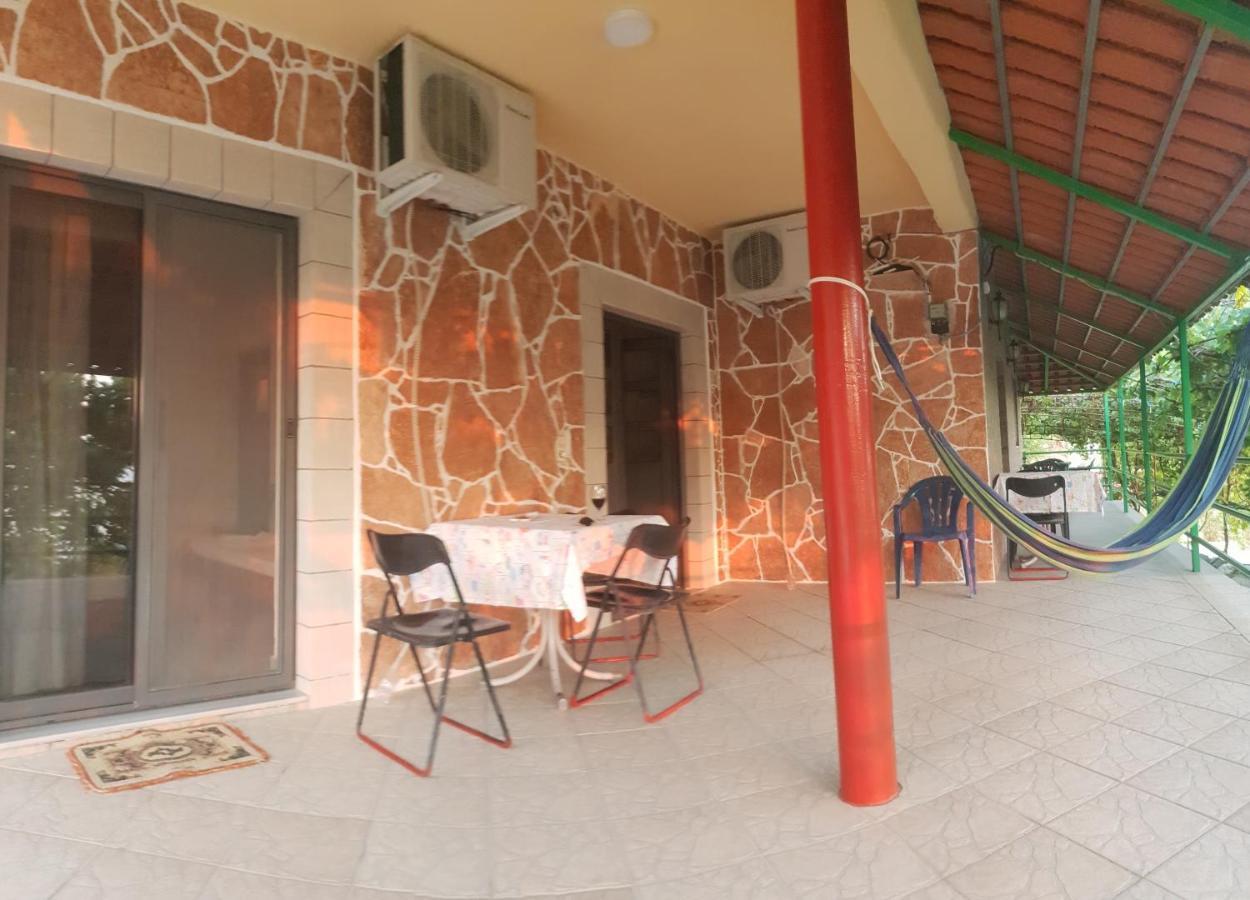 Romeo'S Guest House 2 Piqeras Екстериор снимка